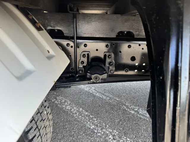 いすゞ フォワード 2RG-FRR90S2(2WD)の写真22