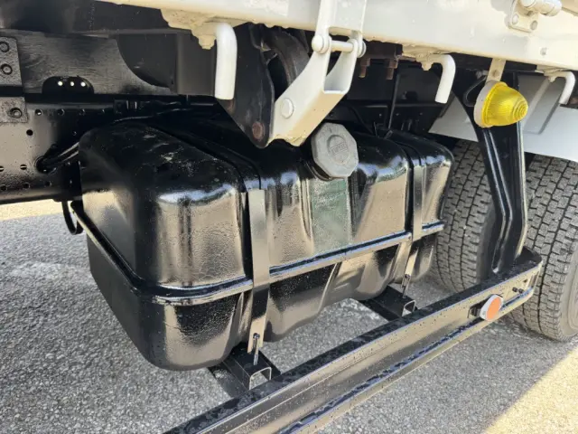 いすゞ フォワード 2RG-FRR90S2(2WD)の写真29