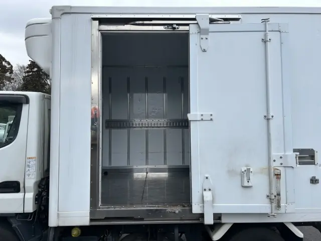 三菱 キャンター TPG-FBA50(2WD)の写真8