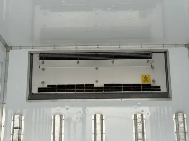 三菱 キャンター TPG-FBA50(2WD)の写真16