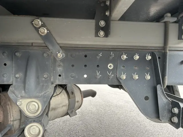 三菱 キャンター TPG-FBA50(2WD)の写真21