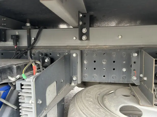 三菱 キャンター TPG-FBA50(2WD)の写真23