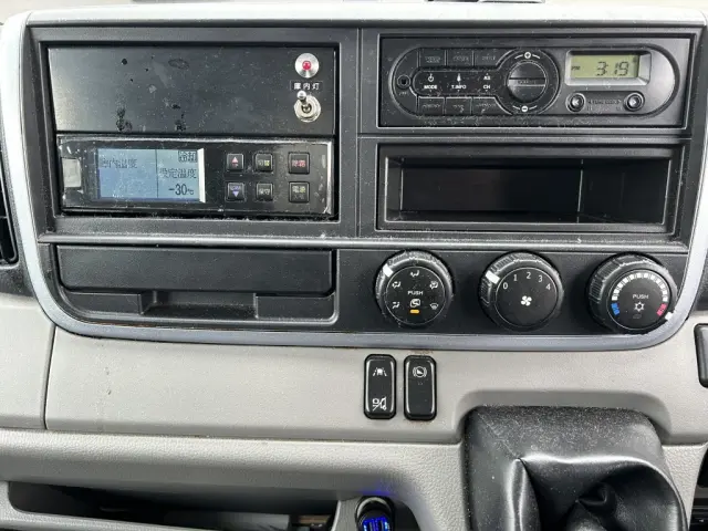 三菱 キャンター TPG-FBA50(2WD)の写真28