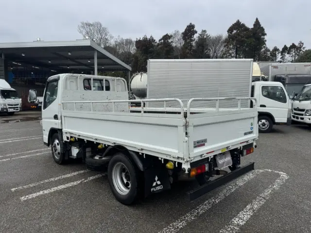三菱 キャンター 2PG-FBAV0(2WD)の写真4