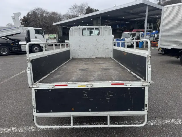 三菱 キャンター 2PG-FBAV0(2WD)の写真9