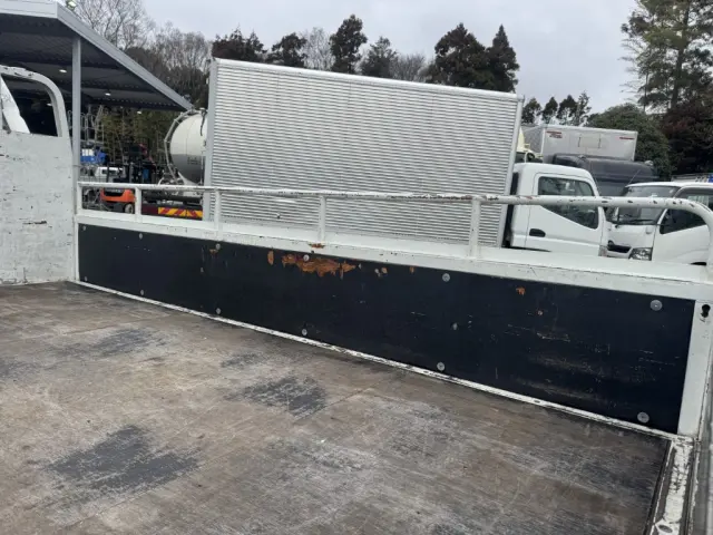 三菱 キャンター 2PG-FBAV0(2WD)の写真11