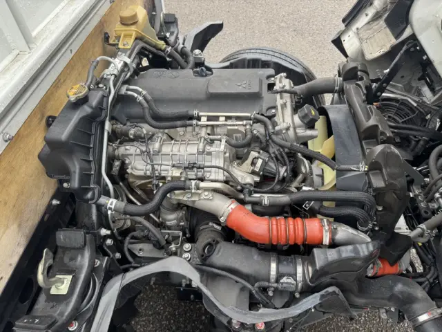 三菱 キャンター 2PG-FBAV0(2WD)の写真35