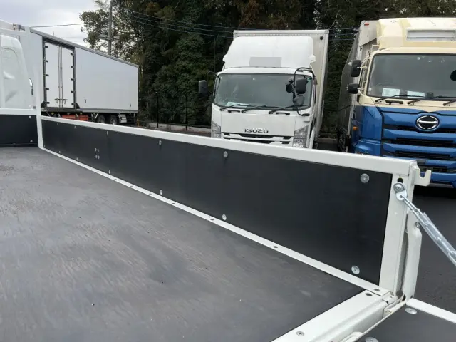 三菱 キャンター 2RG-FEB80(2WD)の写真11