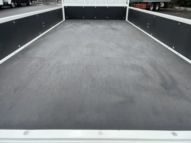 三菱 キャンター 2RG-FEB80(2WD)の写真12