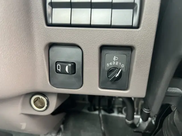 三菱 キャンター 2RG-FEB80(2WD)の写真28