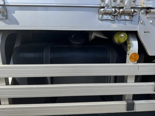 日野 プロフィア 2DG-FW1AHG(8x4)の写真25