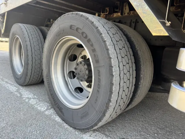 日野 プロフィア 2DG-FW1AHG(8x4)の写真46