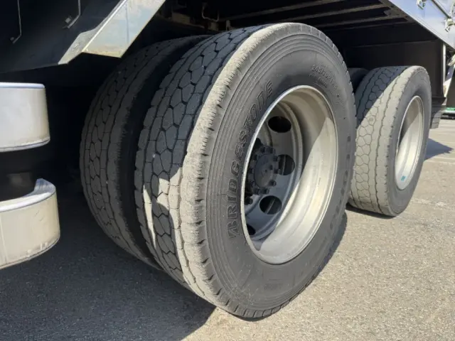 日野 プロフィア 2DG-FW1AHG(8x4)の写真50