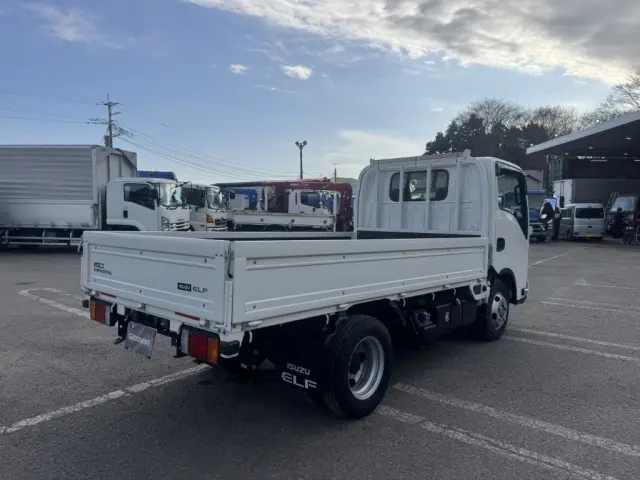 いすゞ エルフ 2TG-NJR88AF(2WD)の写真3