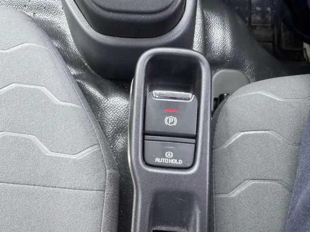 いすゞ エルフ 2TG-NJR88AF(2WD)の写真26