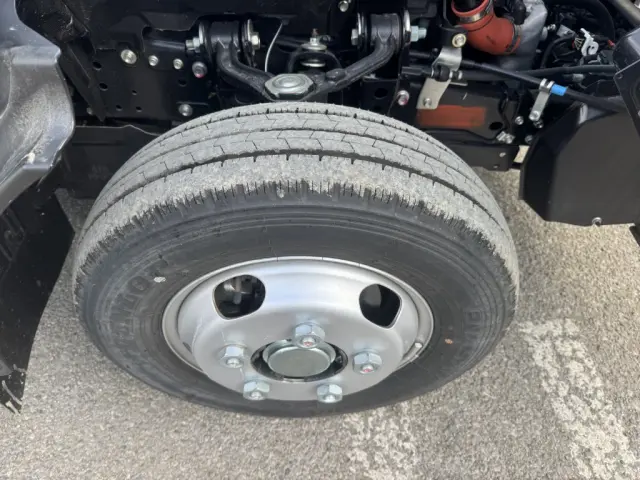 いすゞ エルフ 2TG-NJR88AF(2WD)の写真43