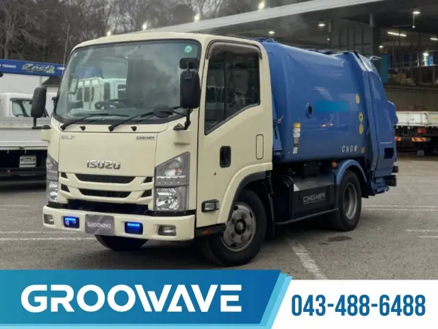 いすゞ エルフ TFG-NMR82ZAN(2WD)の写真1