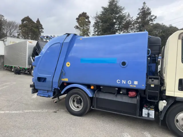 いすゞ エルフ TFG-NMR82ZAN(2WD)の写真6