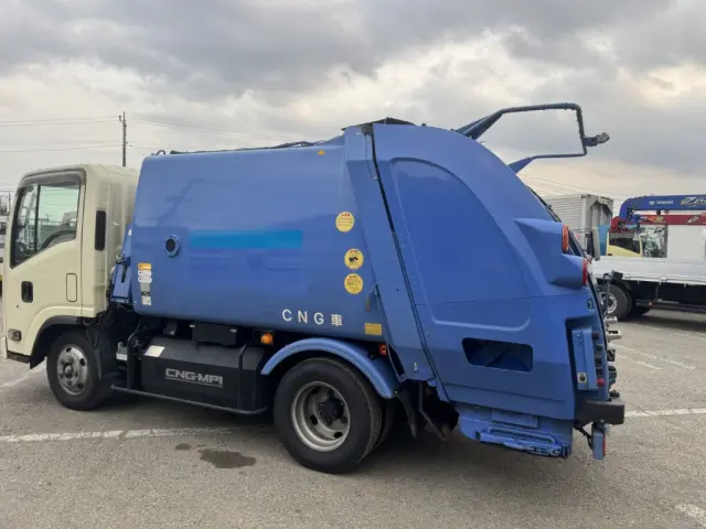 いすゞ エルフ TFG-NMR82ZAN(2WD)の写真7