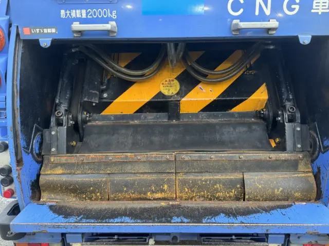 いすゞ エルフ TFG-NMR82ZAN(2WD)の写真12
