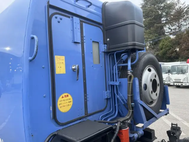 いすゞ エルフ TFG-NMR82ZAN(2WD)の写真21