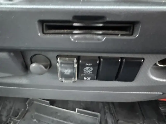 いすゞ エルフ TFG-NMR82ZAN(2WD)の写真34