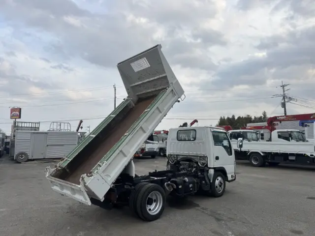 いすゞ エルフ TKG-NJR85AN(2WD)の写真11