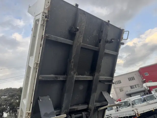 いすゞ エルフ TKG-NJR85AN(2WD)の写真12