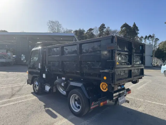 三菱 キャンター 2PG-FBAV0(2WD)の写真4