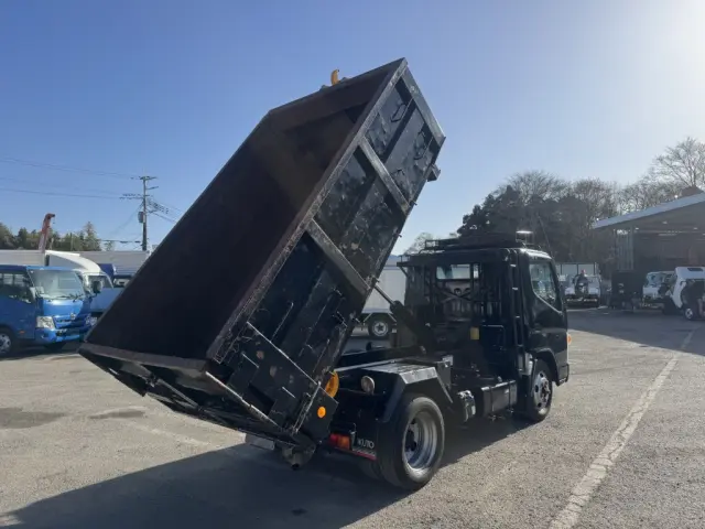 三菱 キャンター 2PG-FBAV0(2WD)の写真13