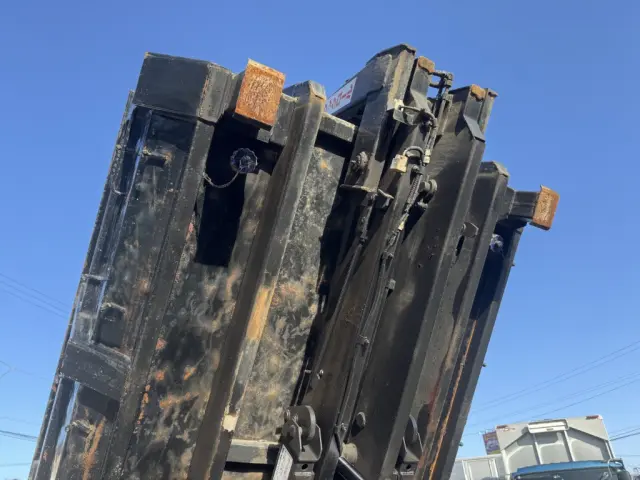 三菱 キャンター 2PG-FBAV0(2WD)の写真14