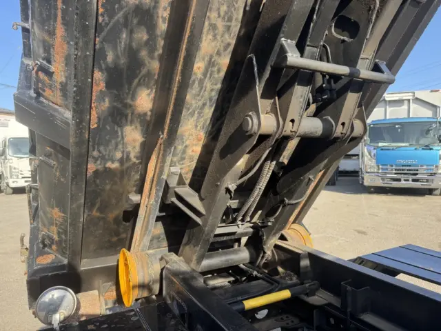 三菱 キャンター 2PG-FBAV0(2WD)の写真15