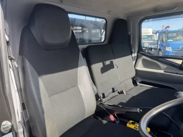 三菱 キャンター 2PG-FBAV0(2WD)の写真31