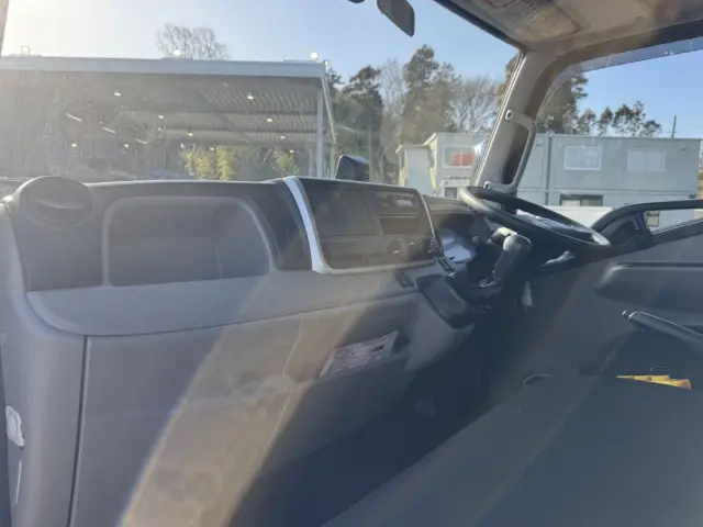 三菱 キャンター 2PG-FBAV0(2WD)の写真40