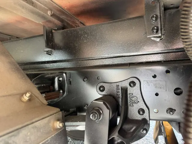 いすゞ エルフ 2RG-NPR88YN(2WD)の写真23