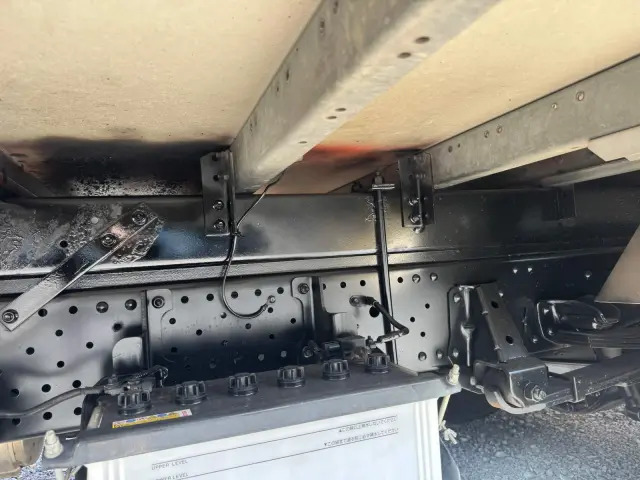 いすゞ エルフ 2RG-NPR88YN(2WD)の写真27