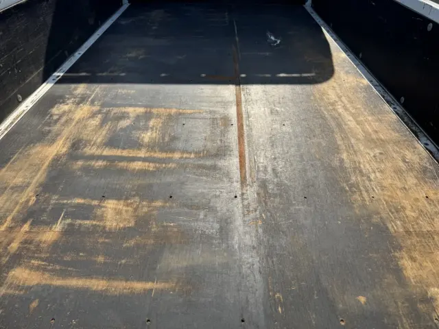 三菱 キャンター 2TG-FBA00(2WD)の写真12