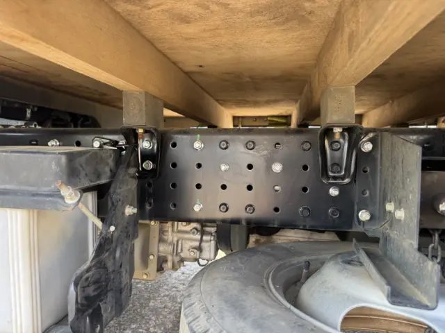三菱 キャンター 2TG-FBA00(2WD)の写真18
