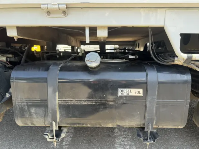 三菱 キャンター 2TG-FBA00(2WD)の写真20