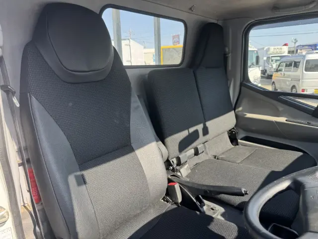 三菱 キャンター 2TG-FBA00(2WD)の写真21