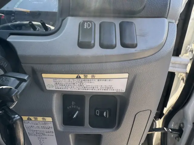 三菱 キャンター 2TG-FBA00(2WD)の写真26