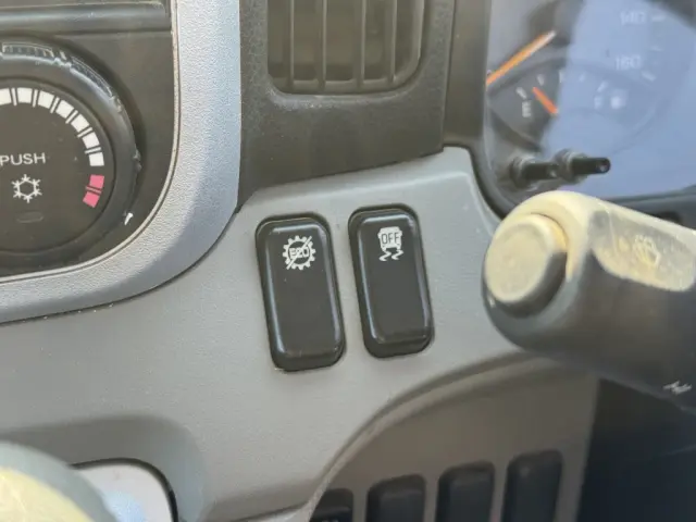 三菱 キャンター 2TG-FBA00(2WD)の写真27