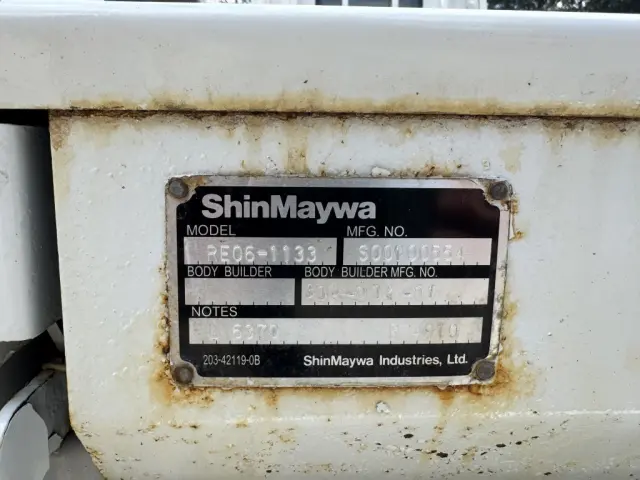 いすゞ エルフ TRG-NJS85A(4WD)の写真13