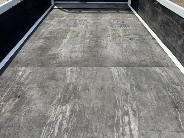 いすゞ エルフ TRG-NJS85A(4WD)の写真16