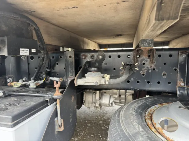 いすゞ エルフ TRG-NJS85A(4WD)の写真18