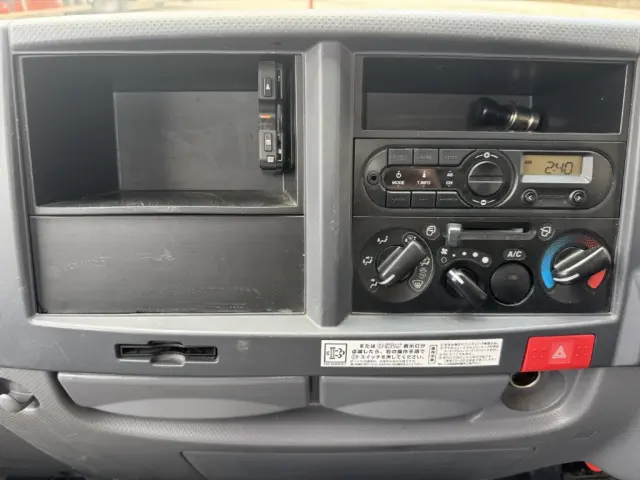 いすゞ エルフ TRG-NJS85A(4WD)の写真29