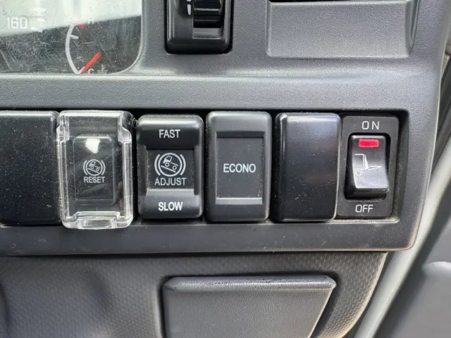 いすゞ エルフ TRG-NJS85A(4WD)の写真30