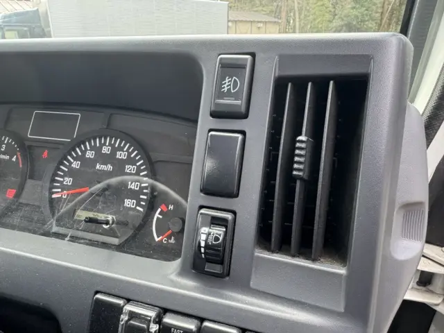 いすゞ エルフ TRG-NJS85A(4WD)の写真31