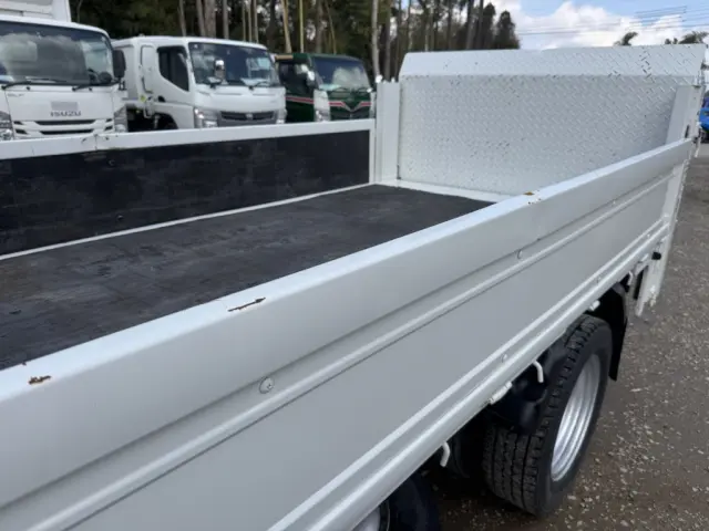 いすゞ エルフ TRG-NJS85A(4WD)の写真48