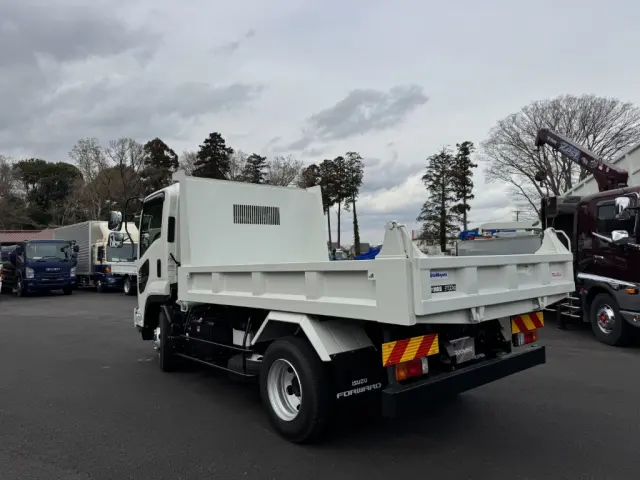 いすゞ フォワード 2RG-FRR90S3(未入力/関係無)の写真4